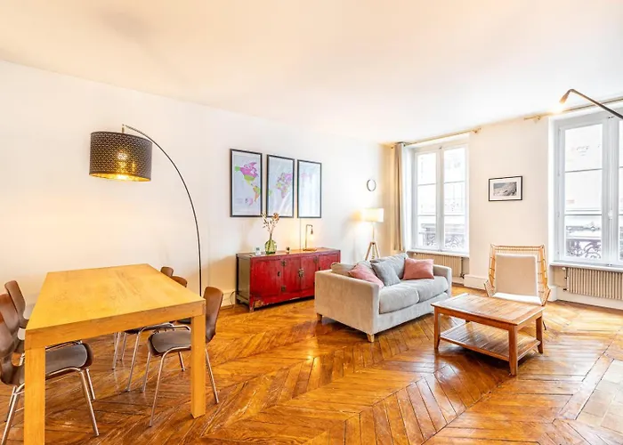 Apt Elegant Pres Des Galeries Lafayette